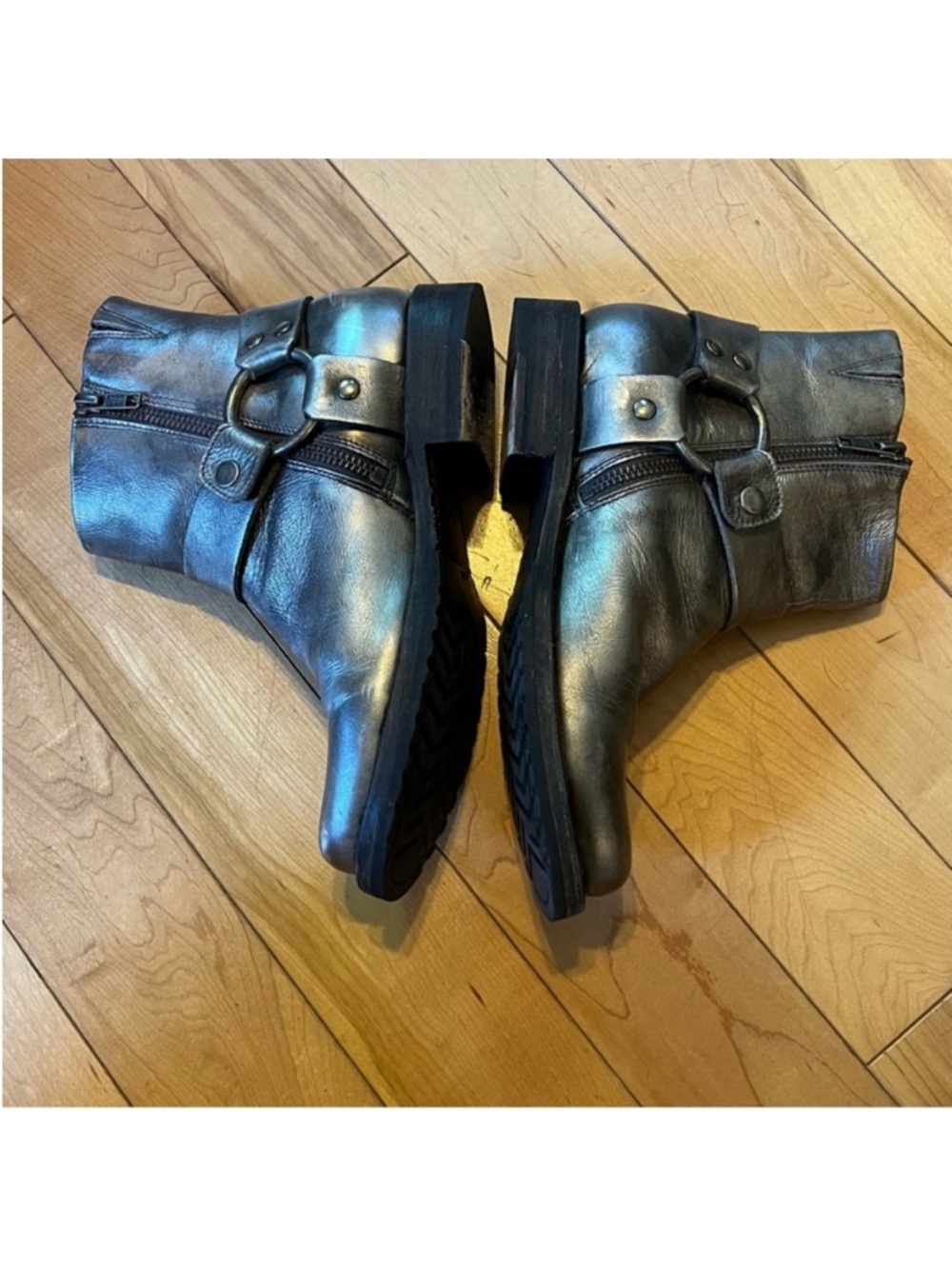 Frye Veronica Harness Silver Leather Ankle Boots size seven (7) - Picture 3 of 12